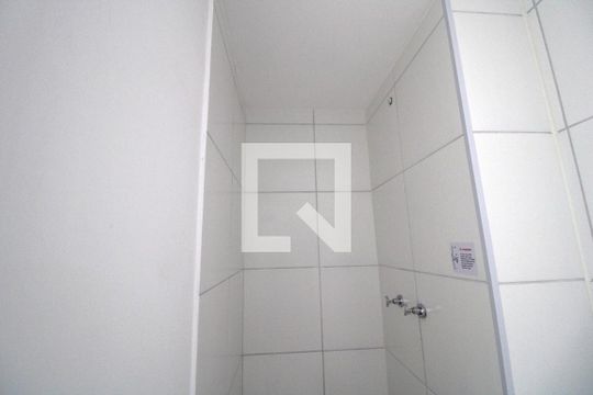 Banheiro de apartamento à venda com 2 quartos, 38m² em Vila Isa, São Paulo