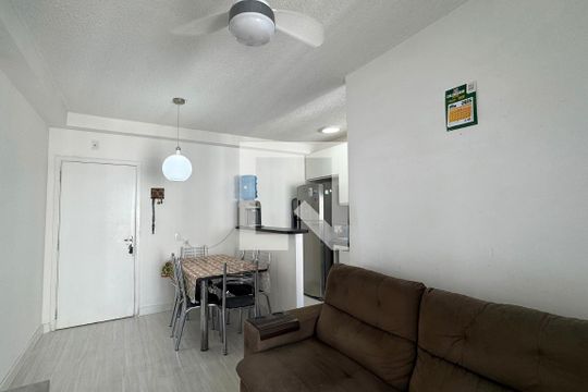 Sala de apartamento para alugar com 2 quartos, 57m² em Jardim do Líbano, Barueri