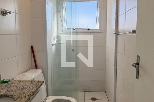 Banheiro Corredor de apartamento para alugar com 2 quartos, 57m² em Jardim do Líbano, Barueri