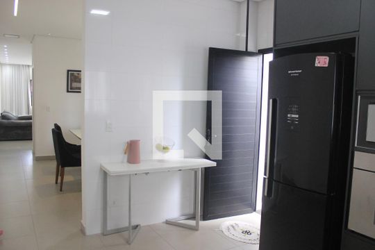 Cozinha de casa à venda com 3 quartos, 220m² em Jardim Vila Galvao, Guarulhos