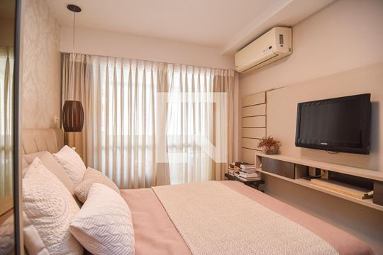 Suite de apartamento à venda com 3 quartos, 117m² em Icaraí, Niterói
