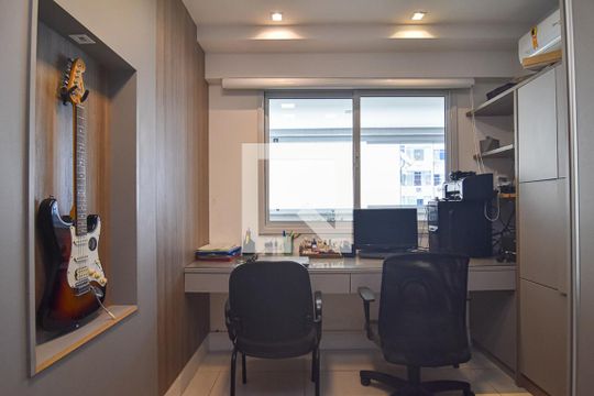 Quarto 1 de apartamento à venda com 3 quartos, 117m² em Icaraí, Niterói
