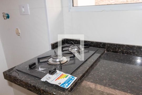 Cozinha de apartamento para alugar com 1 quarto, 24m² em Cidade Patriarca, São Paulo