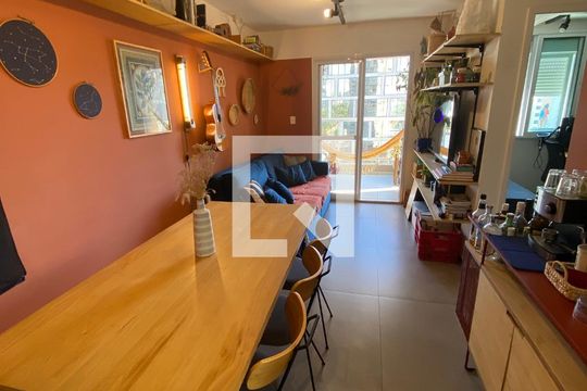 Sala de apartamento à venda com 2 quartos, 56m² em Jardim Paulistano, São Paulo