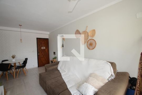 Sala de apartamento para alugar com 2 quartos, 70m² em Campinho, Rio de Janeiro