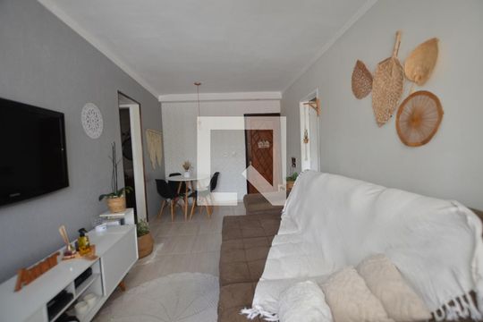 Sala de apartamento para alugar com 2 quartos, 70m² em Campinho, Rio de Janeiro