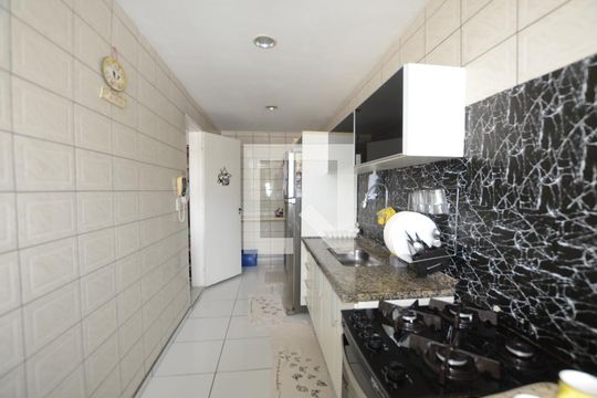 Cozinha de apartamento para alugar com 2 quartos, 70m² em Campinho, Rio de Janeiro