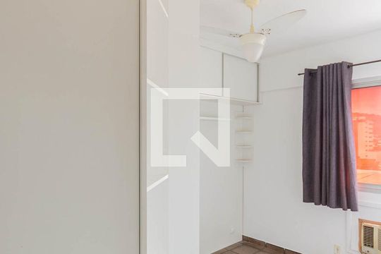Suíte de apartamento à venda com 2 quartos, 60m² em São Francisco Xavier, Rio de Janeiro