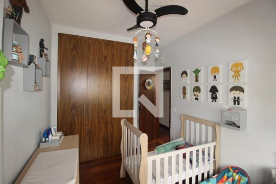 Quarto  de apartamento à venda com 3 quartos, 95m² em Santo Antônio, Belo Horizonte