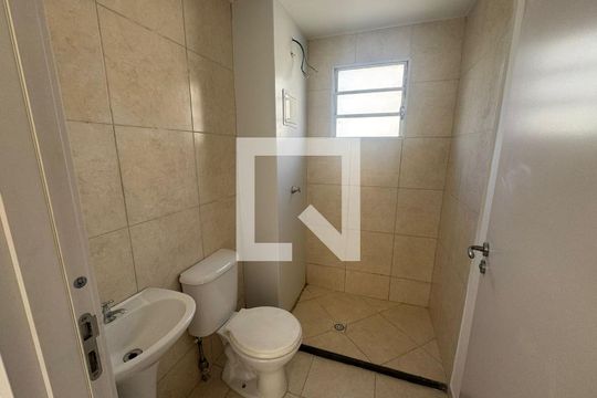 Banheiro de apartamento para alugar com 2 quartos, 60m² em Palmital, Lagoa Santa