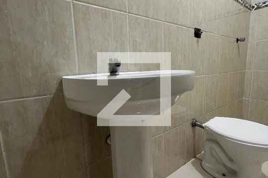 Quarto 1 de casa para alugar com 2 quartos, 250m² em Vila Figueira, Suzano