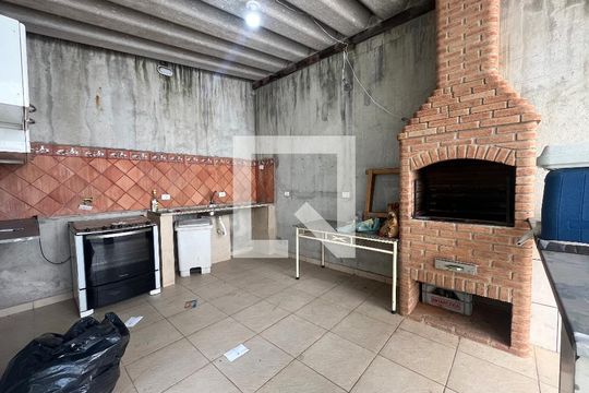 Área comum de casa para alugar com 2 quartos, 250m² em Vila Figueira, Suzano
