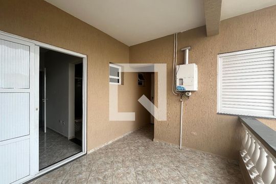 Sacada Suíte  de casa para alugar com 2 quartos, 250m² em Vila Figueira, Suzano