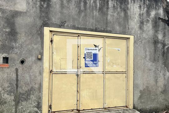 Fachada de casa para alugar com 2 quartos, 250m² em Vila Figueira, Suzano