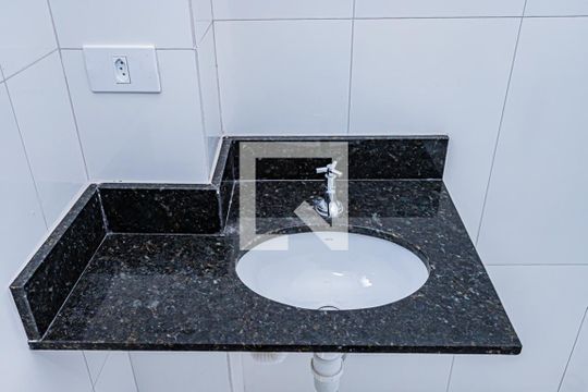 Banheiro de apartamento para alugar com 1 quarto, 53m² em Jardim Sao Jose, São Paulo