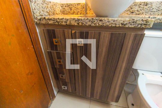 Banheiro de apartamento à venda com 3 quartos, 55m² em Parada Xv de Novembro, São Paulo