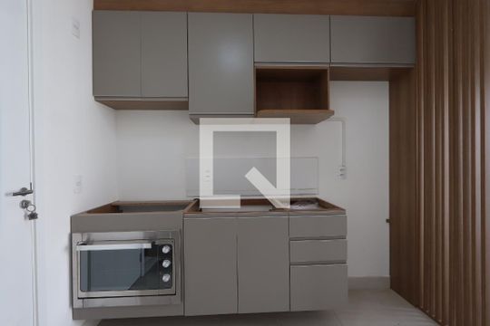 Cozinha de apartamento para alugar com 2 quartos, 40m² em Vila Graciosa, São Paulo