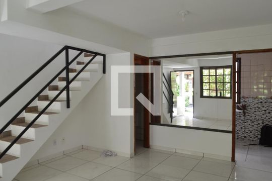 Sala de casa de condomínio à venda com 2 quartos, 90m² em Freguesia (jacarepaguá), Rio de Janeiro