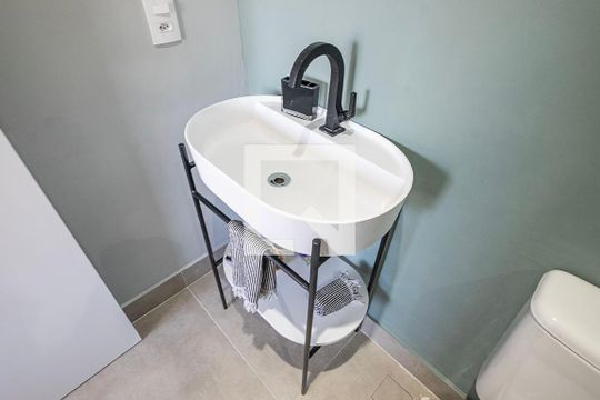 Suíte - Banheiro de apartamento para alugar com 1 quarto, 29m² em Vila Madalena, São Paulo