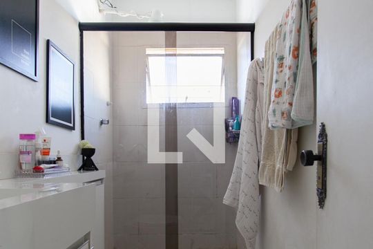 Banheiro Social de casa à venda com 4 quartos, 360m² em Santa Terezinha, Belo Horizonte