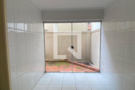 Área de Serviço de casa à venda com 3 quartos, 209m² em Vila da Saúde, São Paulo