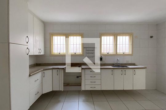 Cozinha de casa à venda com 3 quartos, 209m² em Vila da Saúde, São Paulo