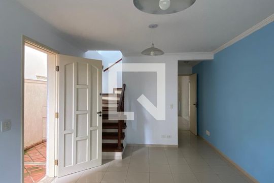 Sala de casa à venda com 3 quartos, 209m² em Vila da Saúde, São Paulo