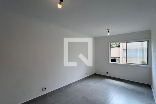 Sala de apartamento para alugar com 3 quartos, 77m² em Alto de Pinheiros, São Paulo