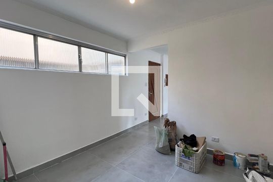 Sala de apartamento para alugar com 3 quartos, 77m² em Alto de Pinheiros, São Paulo