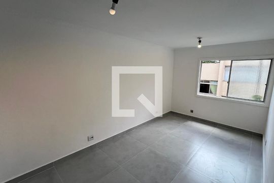 Sala de apartamento para alugar com 3 quartos, 77m² em Alto de Pinheiros, São Paulo