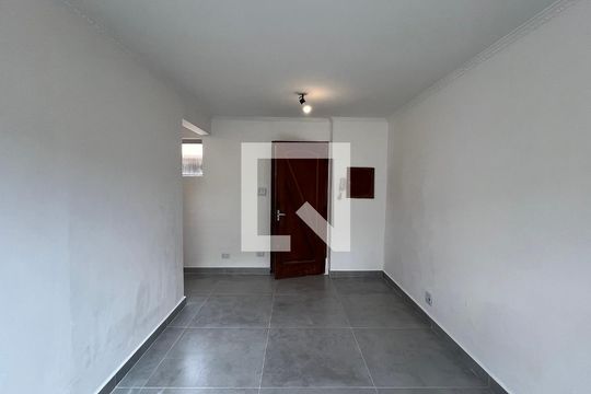 Sala de apartamento para alugar com 3 quartos, 77m² em Alto de Pinheiros, São Paulo