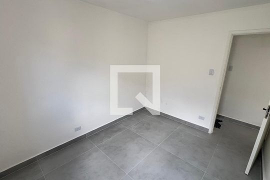 Quarto 3 de apartamento para alugar com 3 quartos, 77m² em Alto de Pinheiros, São Paulo