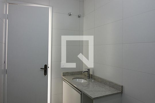 Banheiro da Suíte de apartamento para alugar com 1 quarto, 37m² em Vila Planalto, São Bernardo do Campo