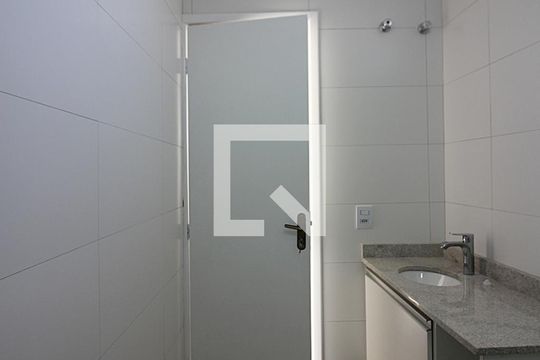 Banheiro da Suíte de apartamento para alugar com 1 quarto, 37m² em Vila Planalto, São Bernardo do Campo