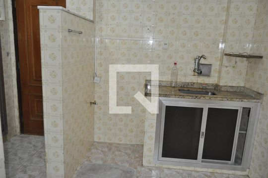 Cozinha de apartamento para alugar com 2 quartos, 52m² em Méier, Rio de Janeiro