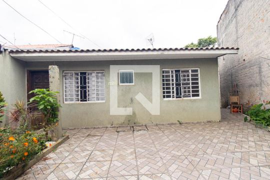 Fachada de casa à venda com 2 quartos, 240m² em Campo Comprido, Curitiba