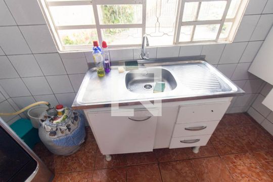 Casa à venda com 2 quartos, 240m² em Campo Comprido, Curitiba