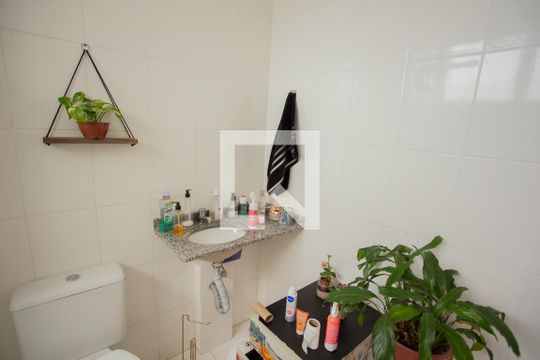 BANHEIRO de apartamento para alugar com 1 quarto, 75m² em Parque Anhanguera, São Paulo