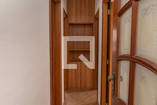 Corredor de apartamento à venda com 3 quartos, 79m² em Vila Guilhermina, São Paulo