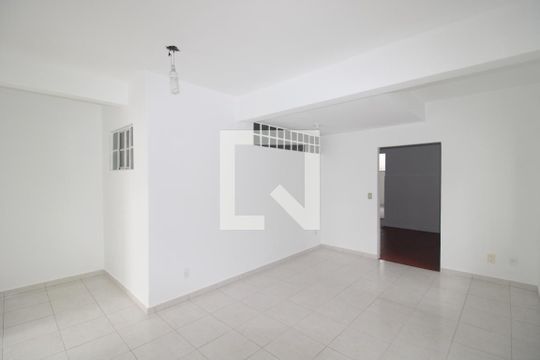 Casa 2 - Sala de casa à venda com 6 quartos, 171m² em Lauzane Paulista, São Paulo