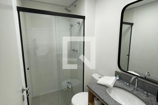 Banheiro de kitnet/studio à venda com 1 quarto, 25m² em Liberdade, São Paulo