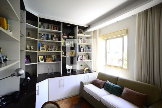 Sala de apartamento para alugar com 3 quartos, 160m² em Chácara Klabin, São Paulo