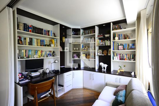Sala de apartamento para alugar com 3 quartos, 160m² em Chácara Klabin, São Paulo