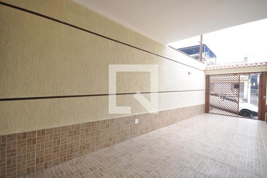 Garagem de casa à venda com 3 quartos, 110m² em Vila Medeiros, São Paulo