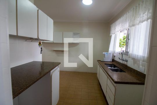 Cozinha de apartamento para alugar com 3 quartos, 160m² em Santo Amaro, São Paulo