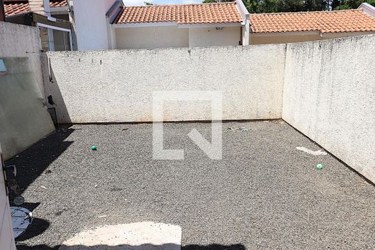 Quintal de casa para alugar com 1 quarto, 90m² em Formoza, Alvorada