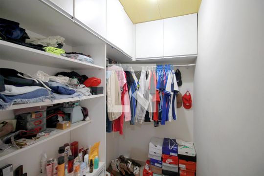 Closet da Suite de casa à venda com 4 quartos, 372m² em Glalija, Belo Horizonte