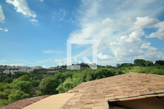 Vista de casa à venda com 4 quartos, 372m² em Glalija, Belo Horizonte