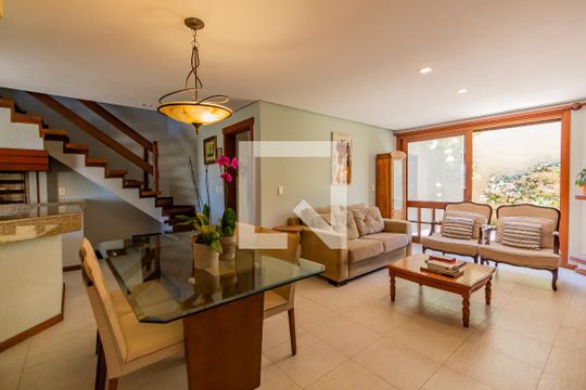 Casa de Condomínio à venda com 3 quartos, 219m² em Tristeza, Porto Alegre