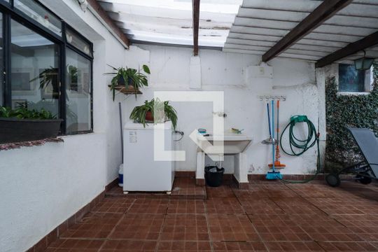 Área de Serviço de casa à venda com 2 quartos, 600m² em Jardim Taboao, São Paulo